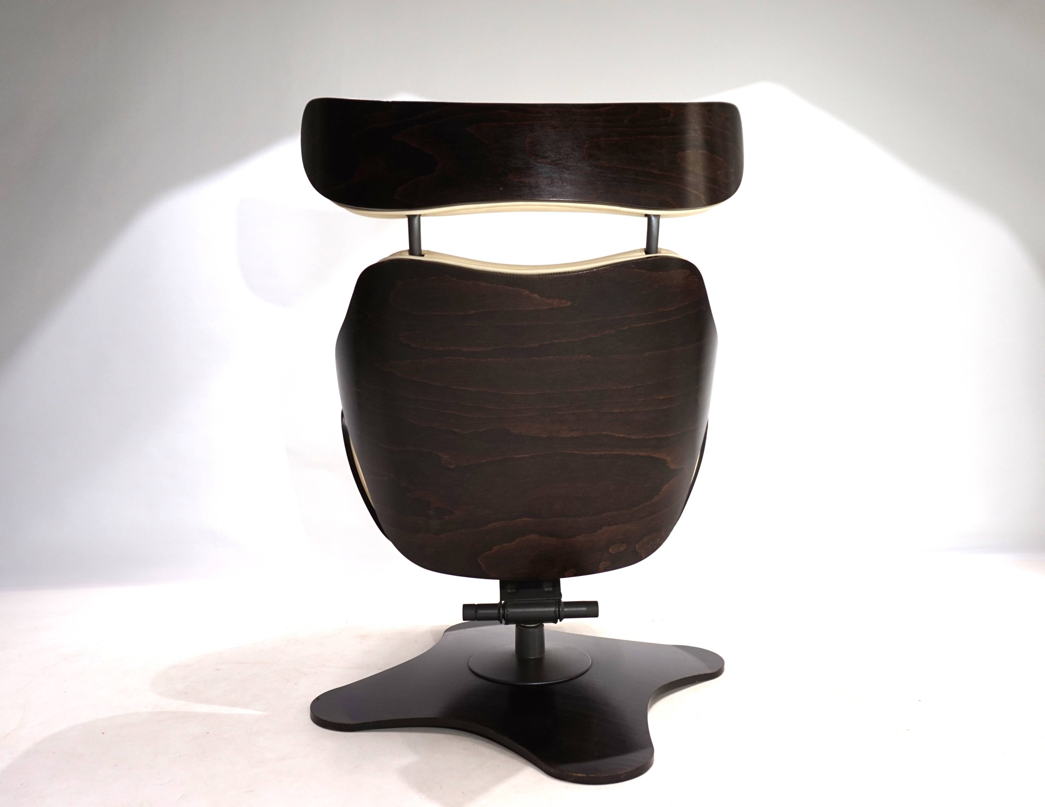 Stokke Varier Tok leather armchair with ottoman by Toshiyuki Kita, 1990