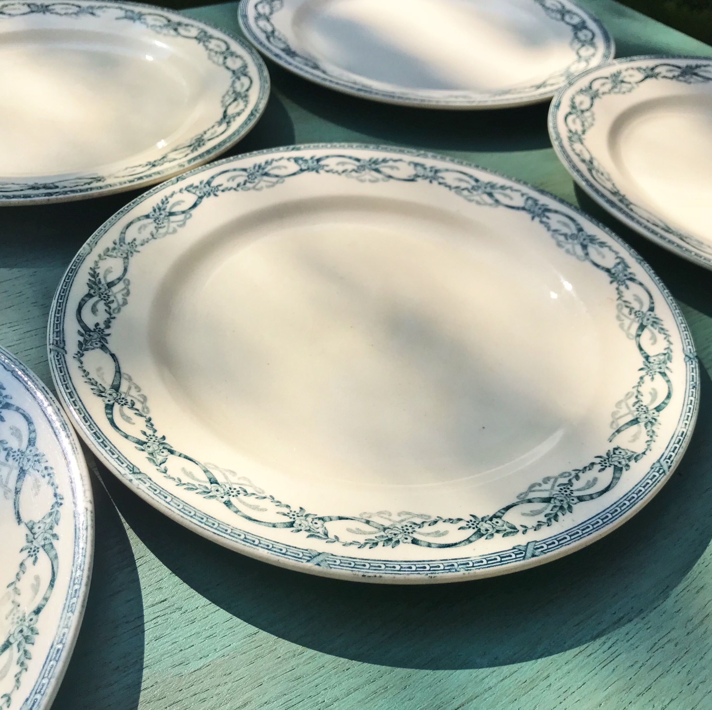 Lot of 6 flat plates Salins iron earth, 1930s