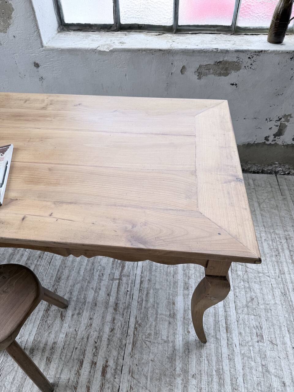 Farm table cherry wood with curved legs, 19th century.
