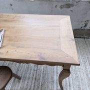 Table de ferme merisier pieds galbés XIXème