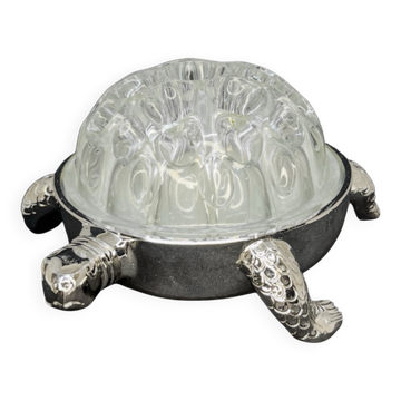 Turtle-shaped flower holder