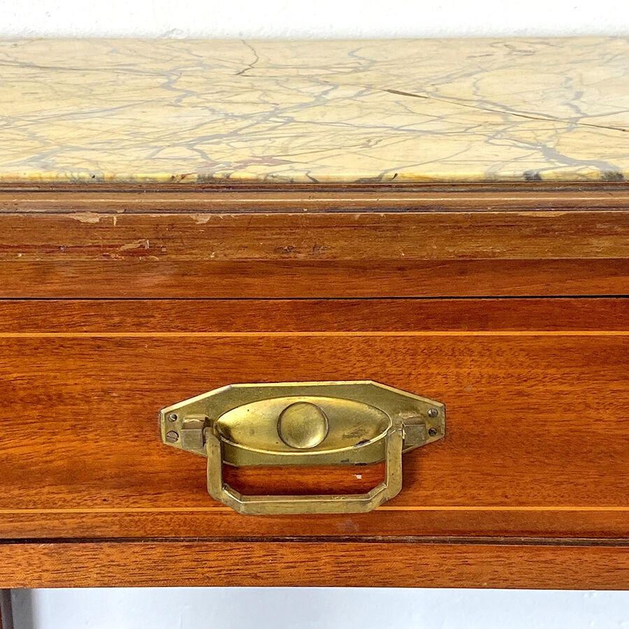 English-style console