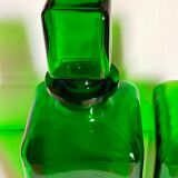 Duo de flacons-carafes en verre vert vintages