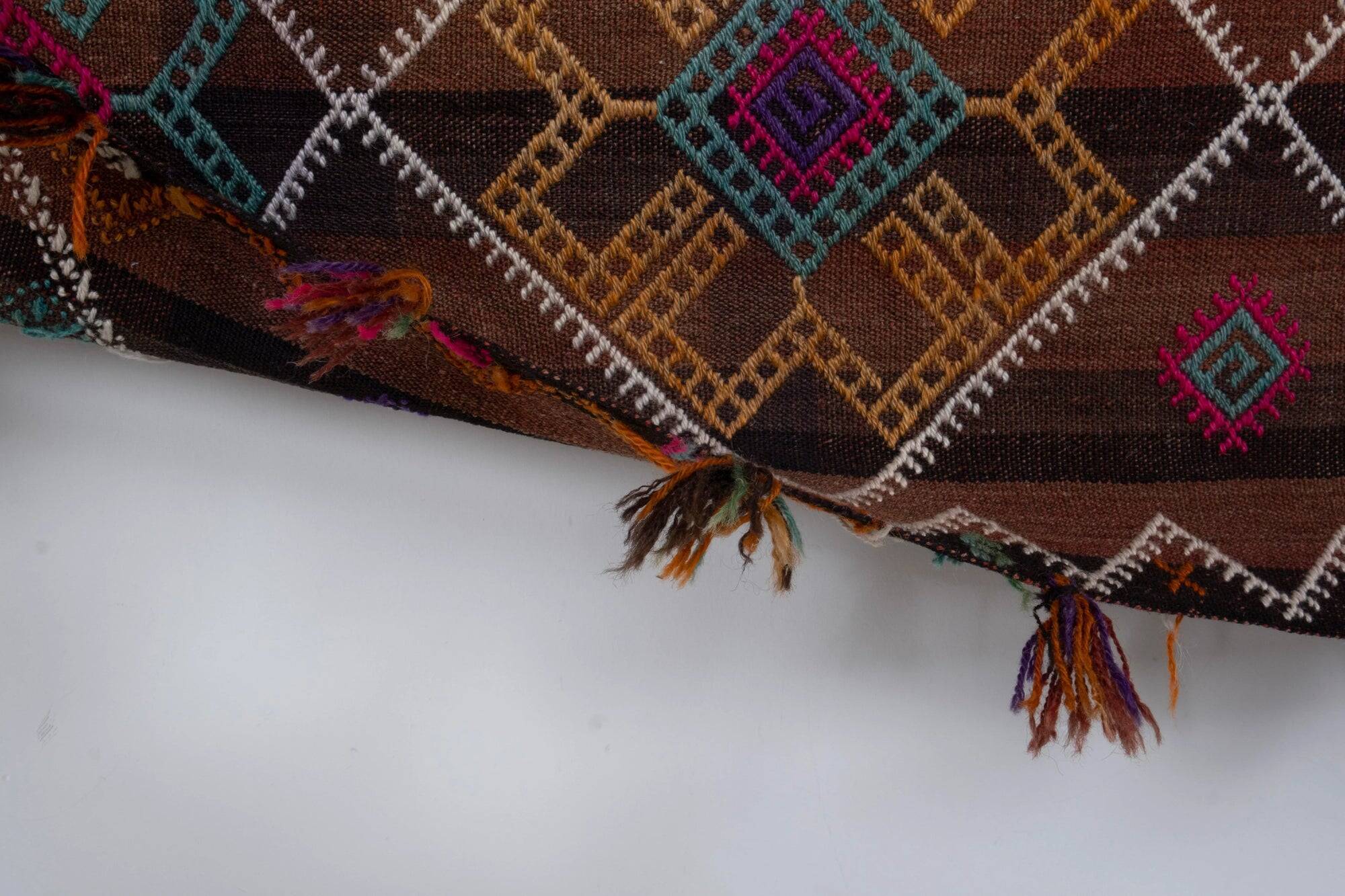 Vintage Turkish kilim, handwoven, 162x323 cm.