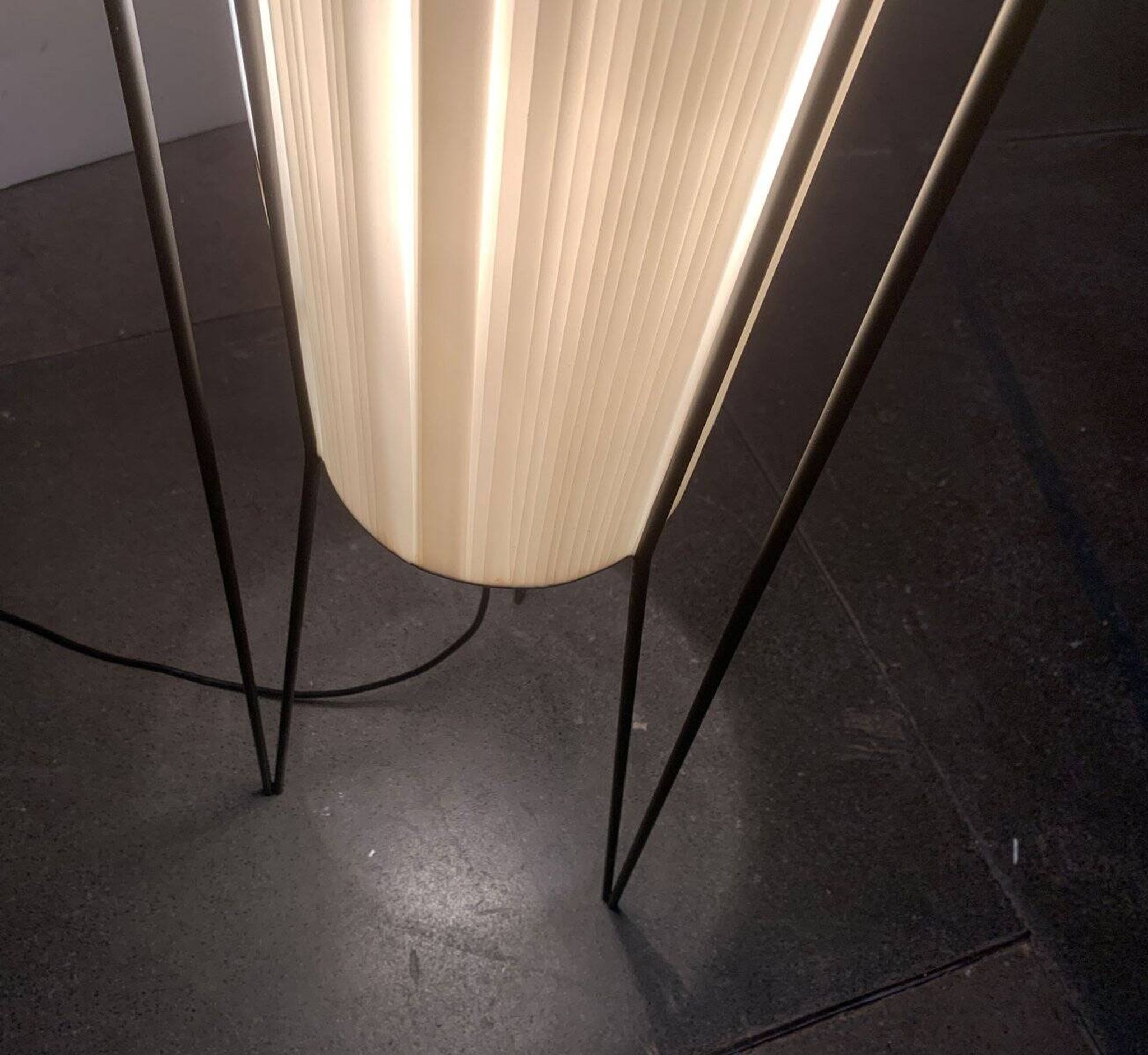 Mid-century German minimalist floor lamp by Hesse Leuchten, 1960s.