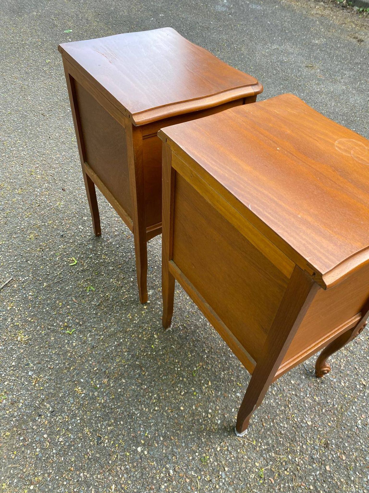 2 Louis XV bedside tables in cherry wood from 1950.