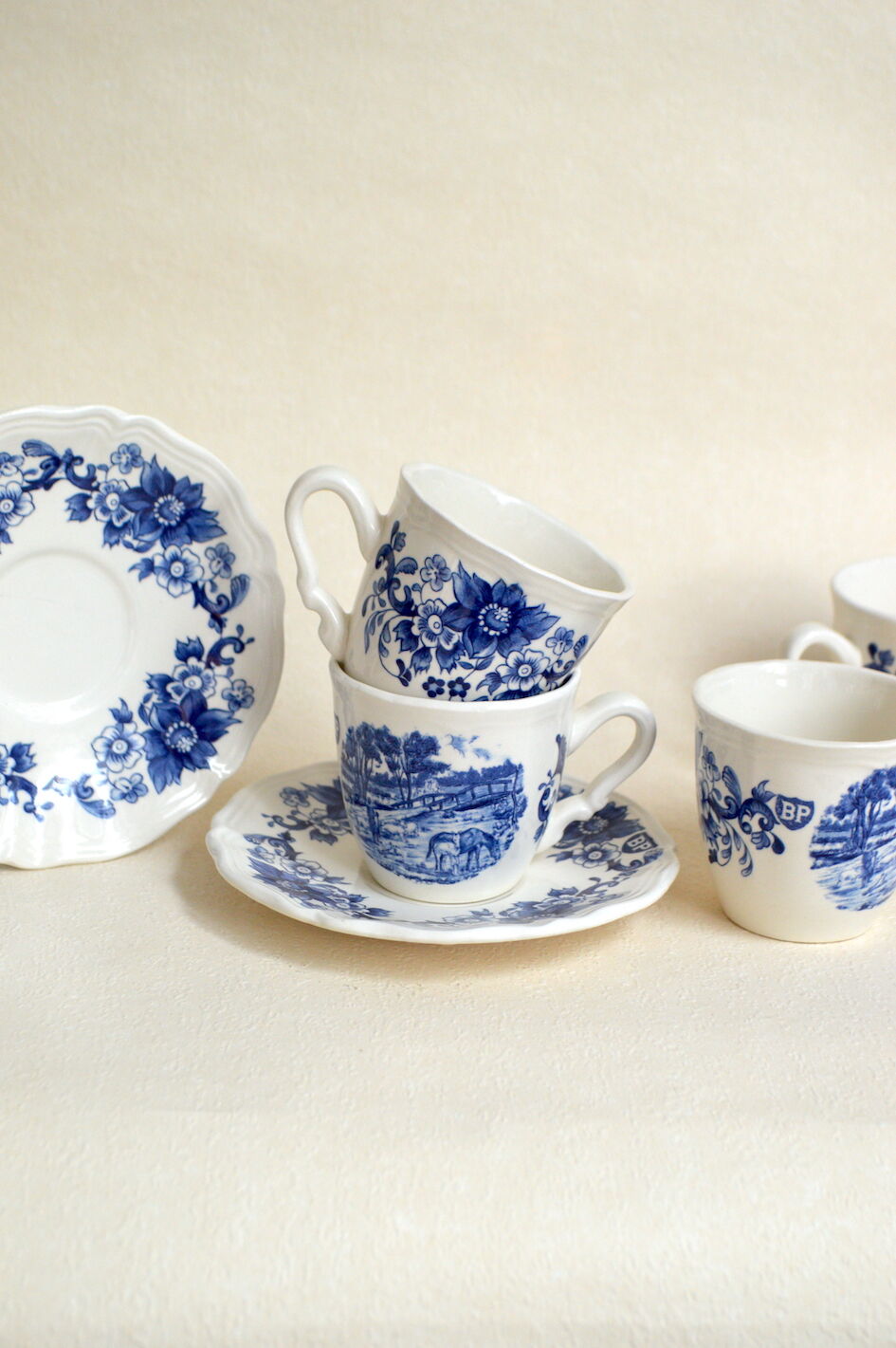 6 cups Sarreguemines