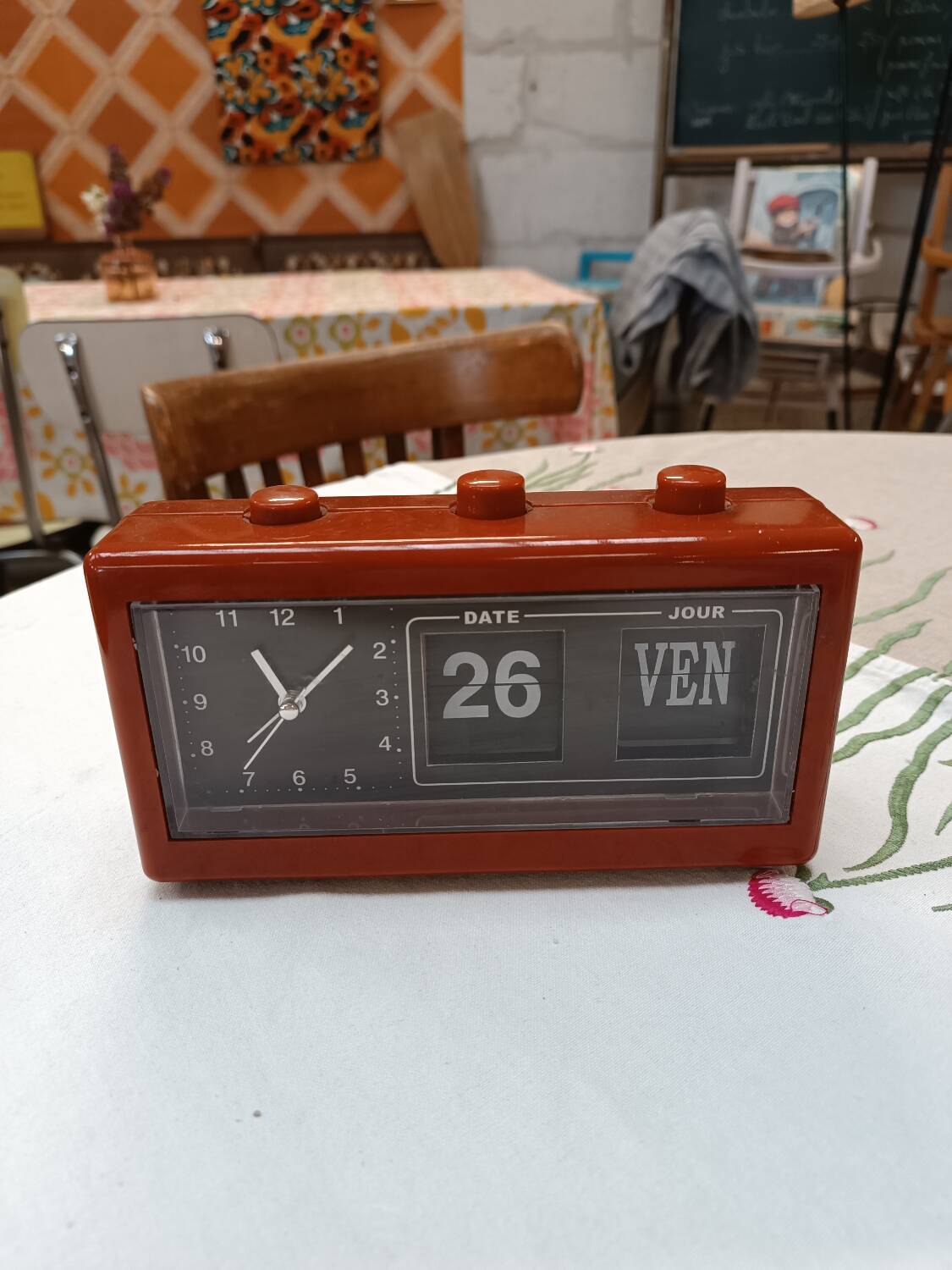 Vintage flip flap alarm clock