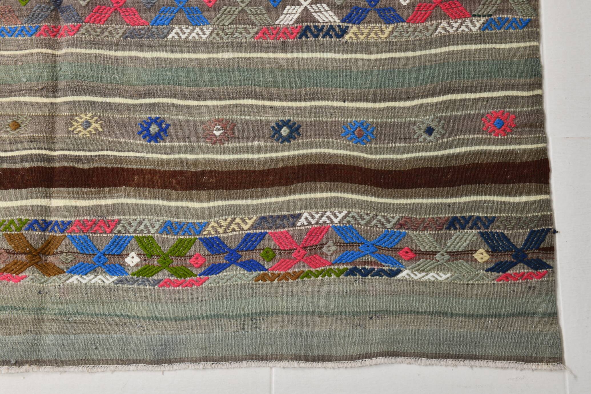 5x7 Gray & Green Pinstriped Turkish Kilim Rug, 147x218Cm