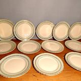 Suite of 12 dessert plates, 60s