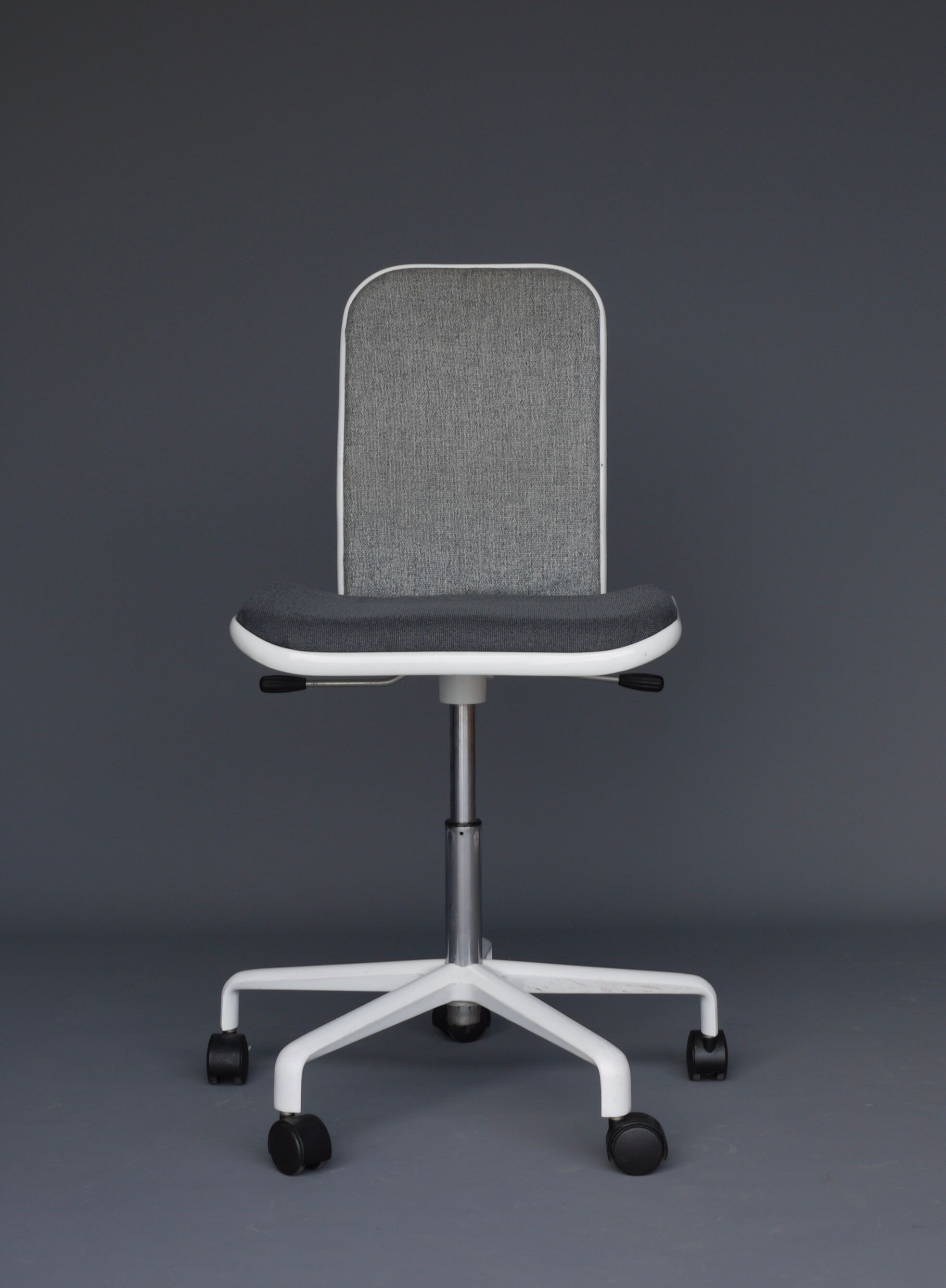 Supporto vintage office chair by Fred Scott for Hille 1980s