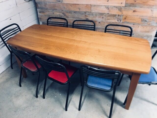 Table to eat solid blond oak oblong shape