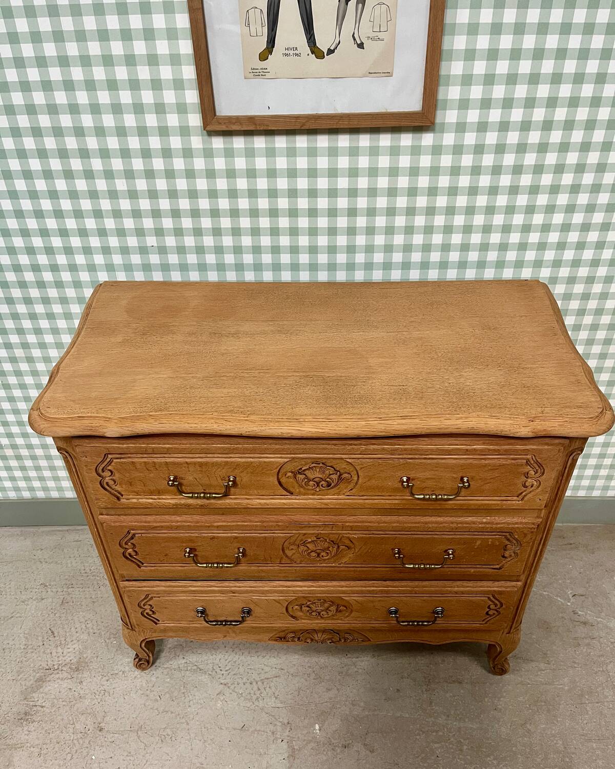 Renovated shabby chic chest of drawers