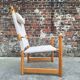 Fauteuil safari vintage, meuble siège ancien orme et lin