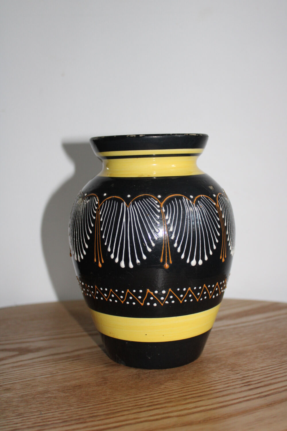 Henriot Quimper vase - Breton earthenware - graphic decoration