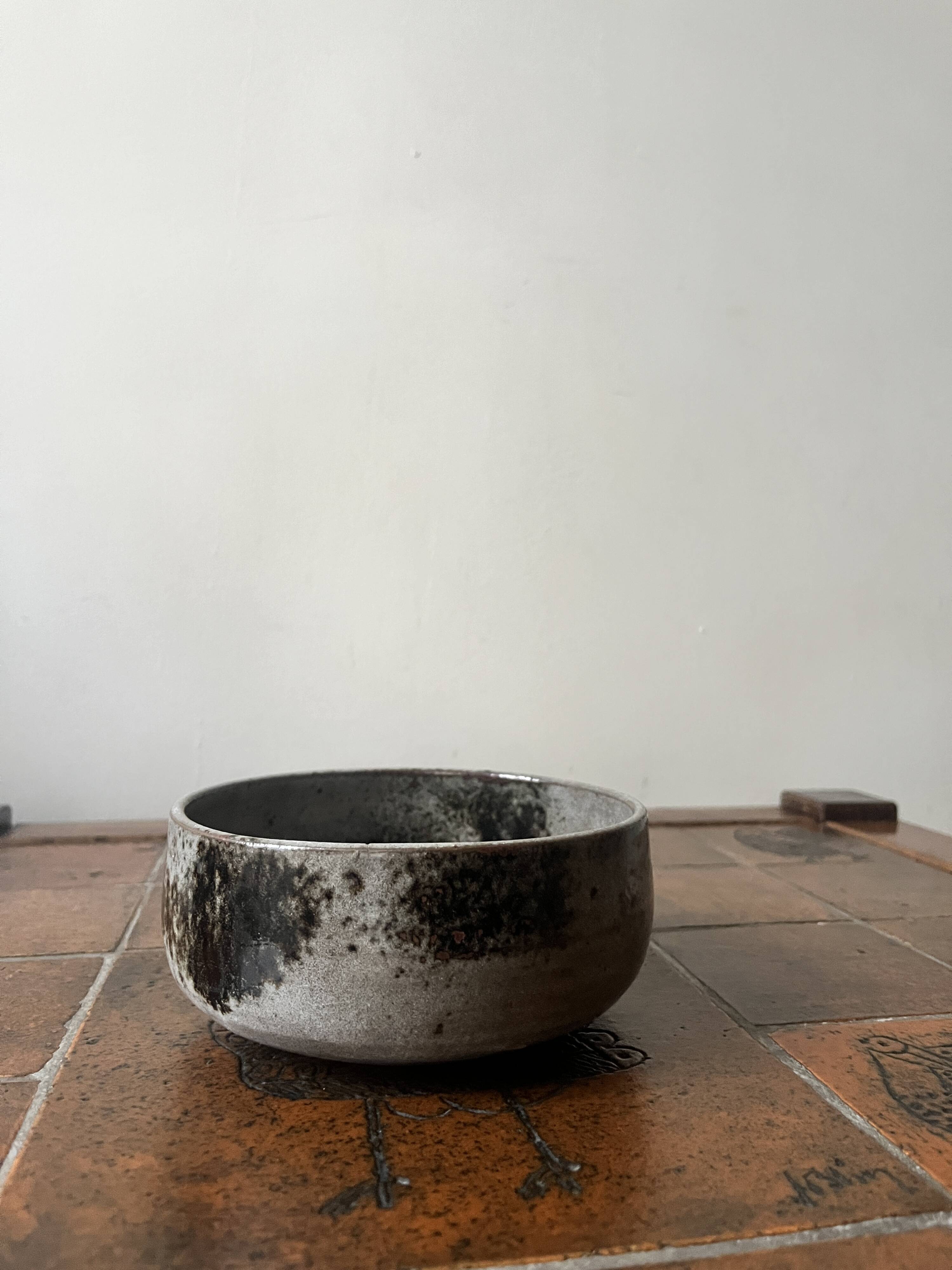 Large bowl in Loir stoneware, enamelled and signed by Chantal and Thierry Robert, 1960/1970