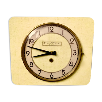 Wall clock with formica key