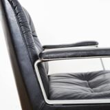 Oswaldo Borsani swivel Chair P125 for Tecno Milano