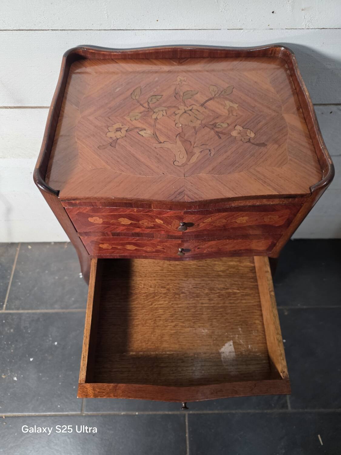Louis XV style bedside table in marquetry with 3 drawers.