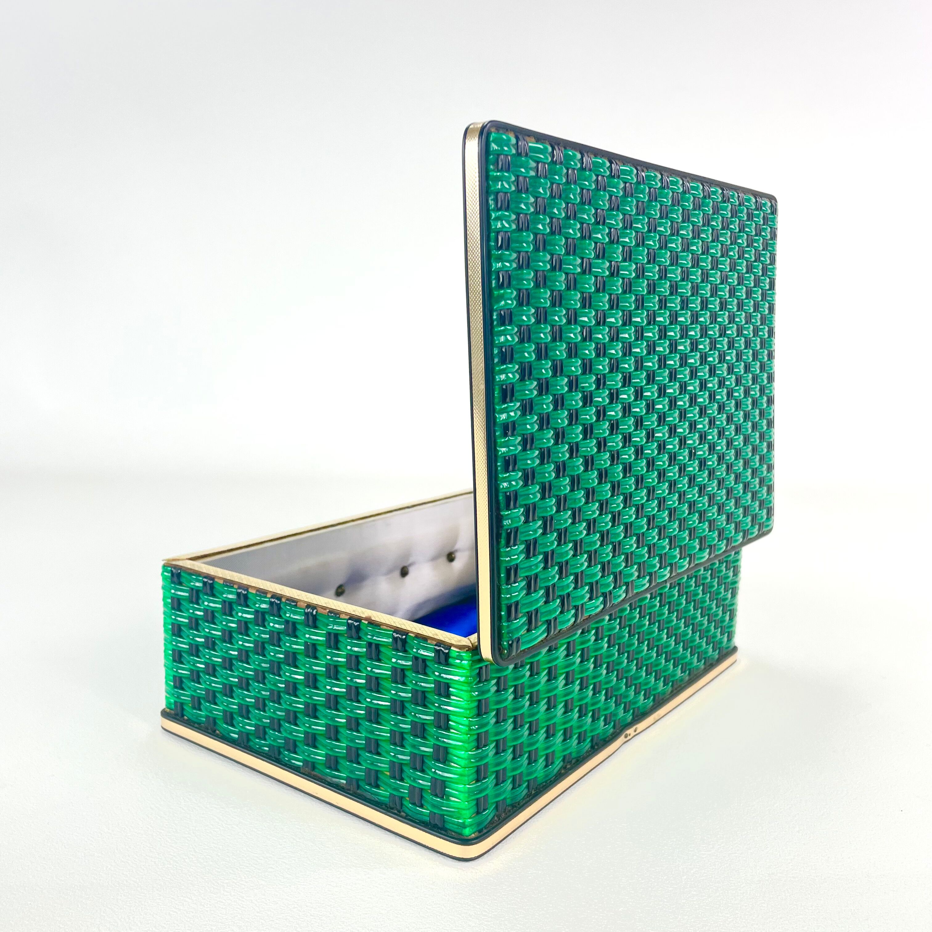 Jewelry box in scoubidou, upholstered interior, circa 1960