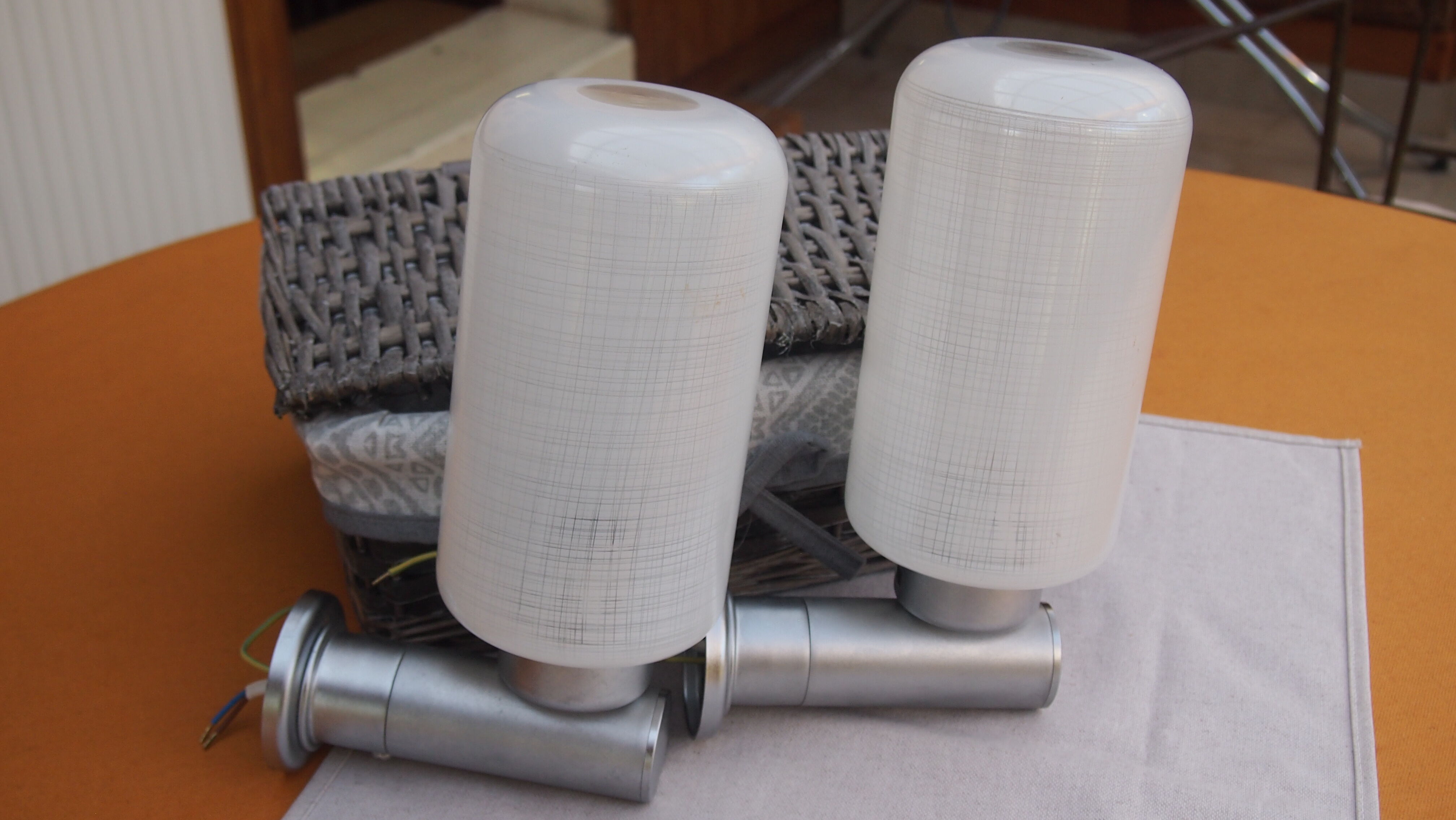 Set of 2 wall sconces