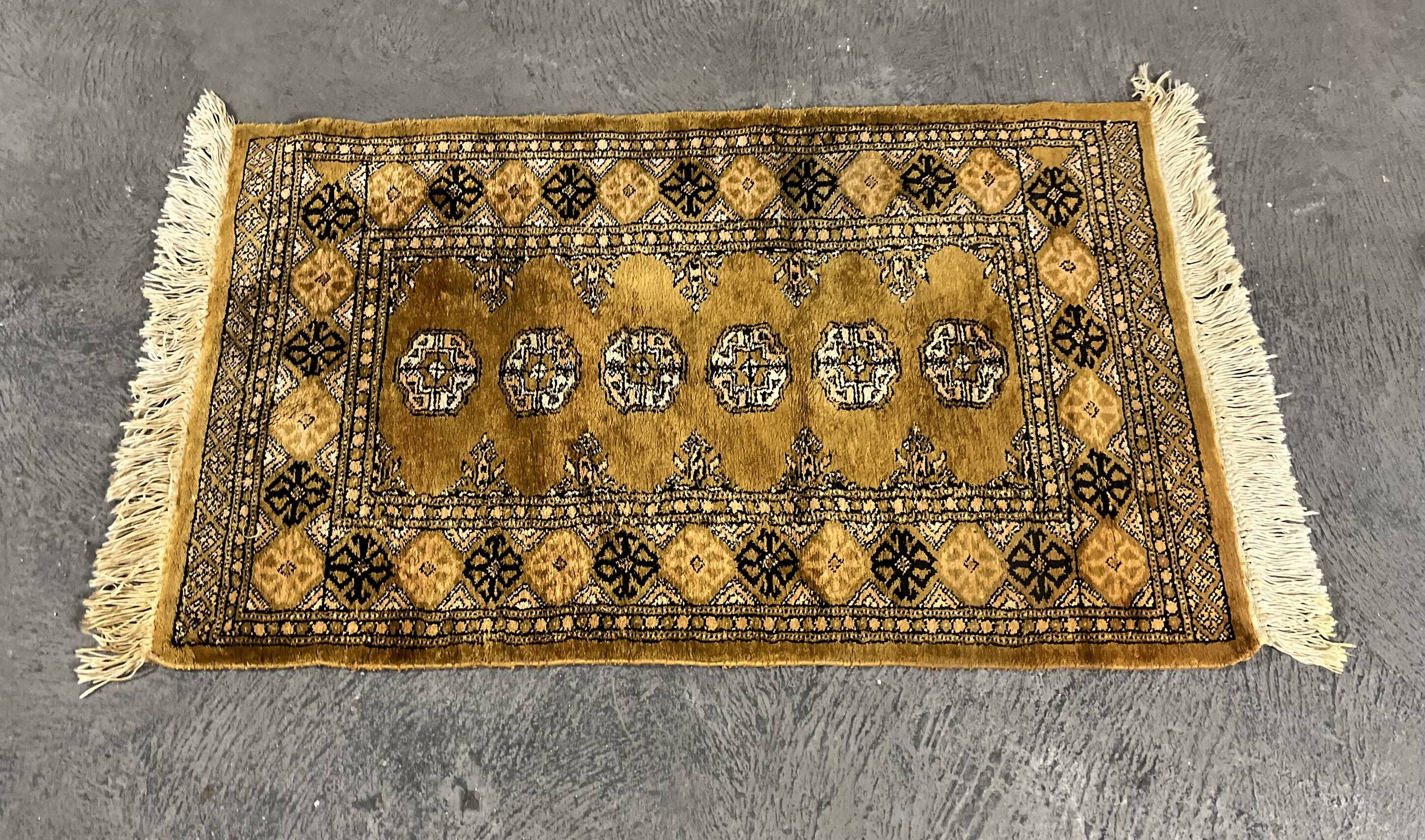 Oriental rug Pakistan - Dimensions: 1.00 X 0.60 cm - Handmade. Quality: SILK