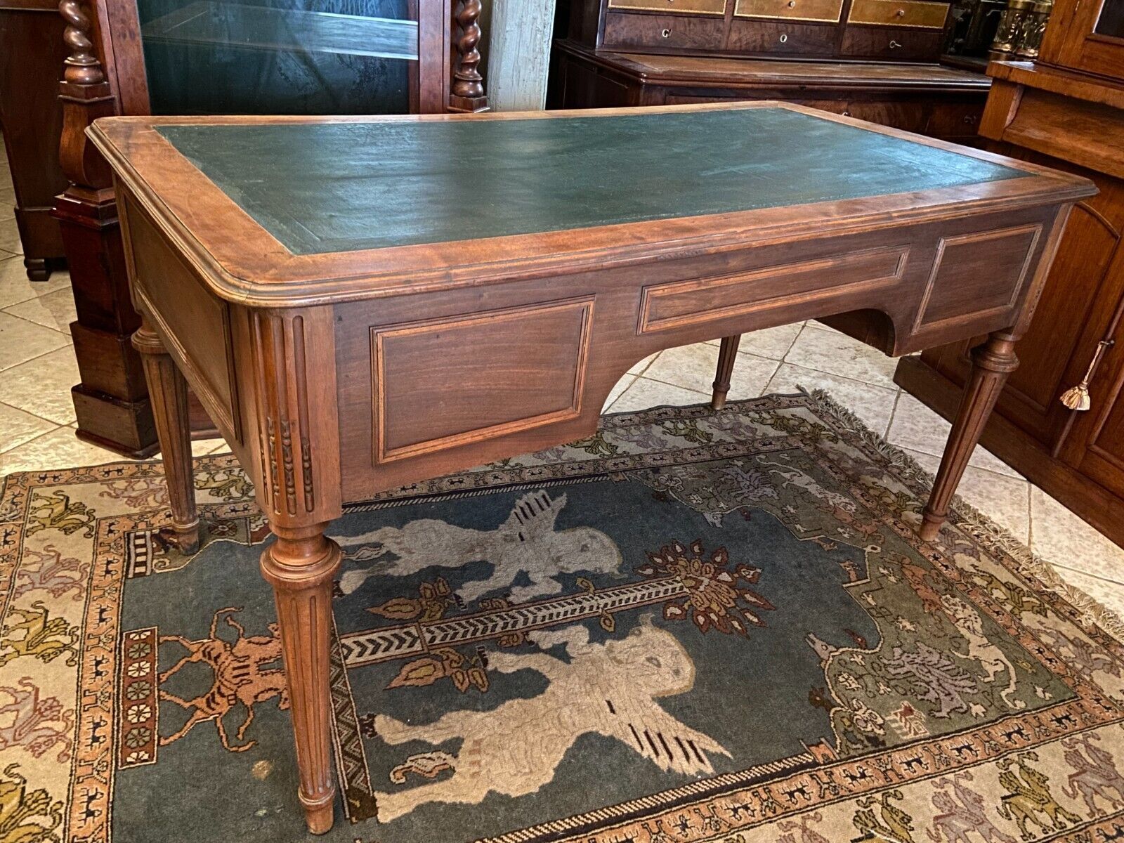Late nineteenth century desk with retractable side shelves Louis XVI style