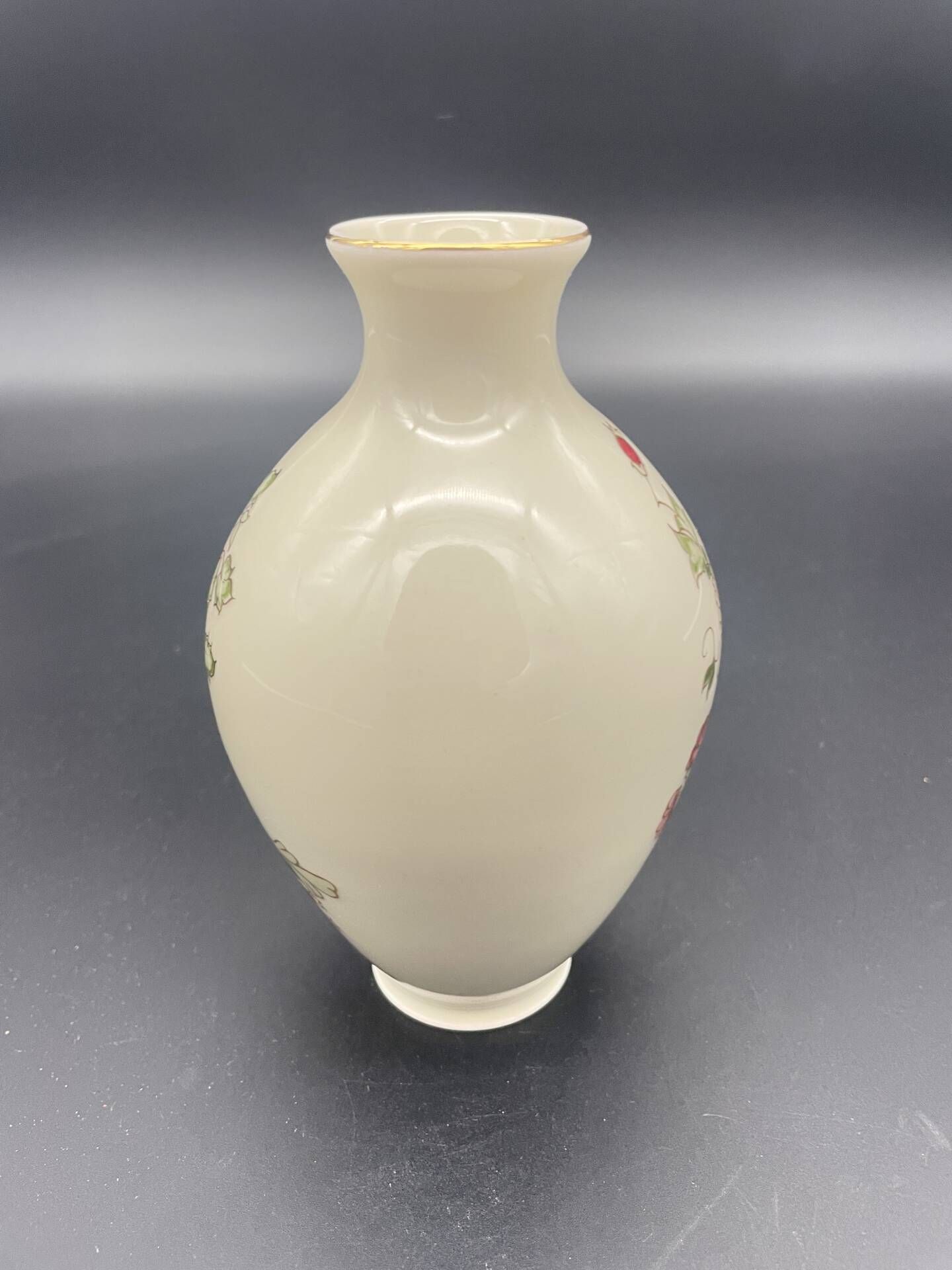 Vintage Zsolnay Pécs porcelain vase – hand-painted floral decoration