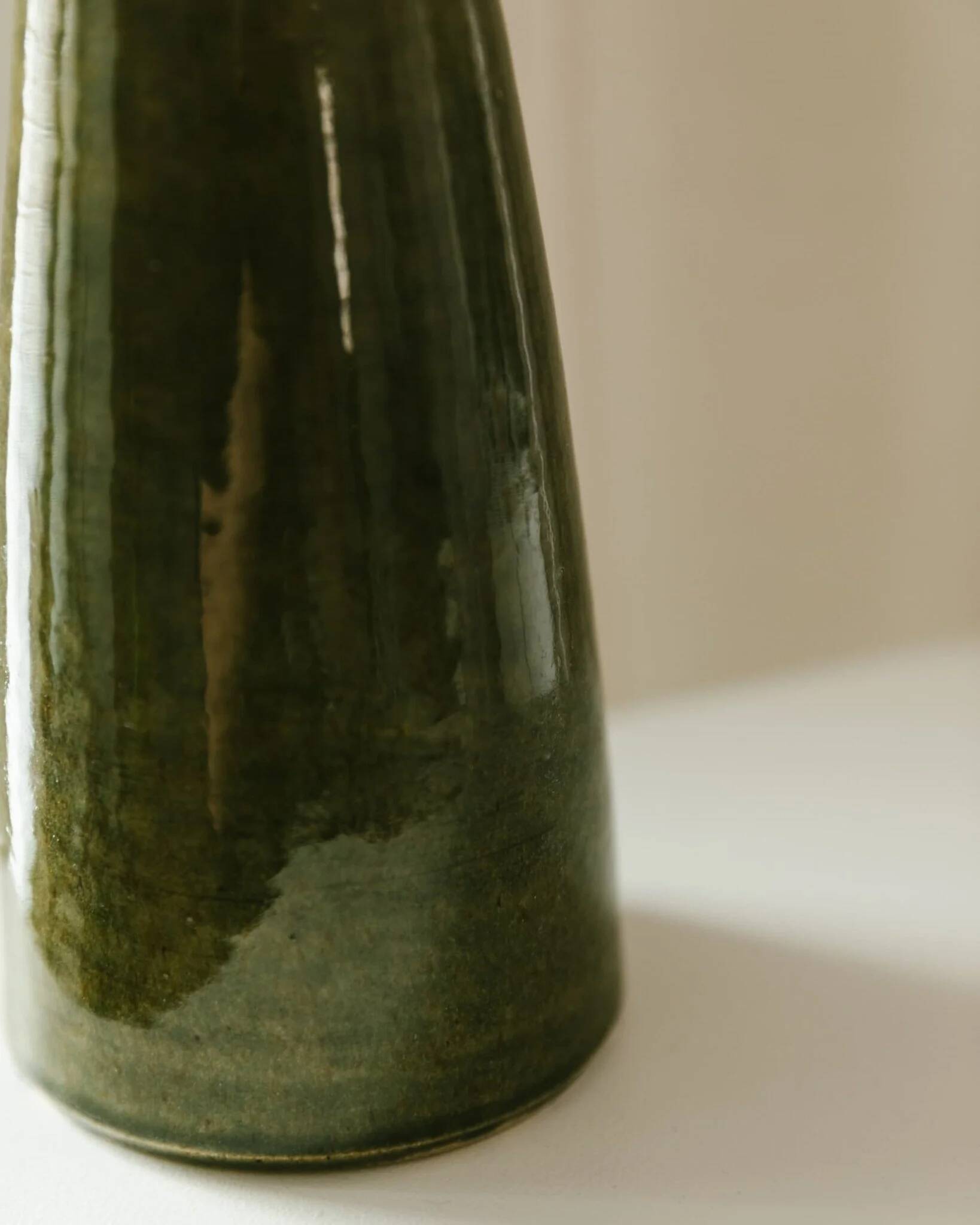 Olive Green Ceramic Vase by VEB Coswig Keramik – East German Mid-Century 70s