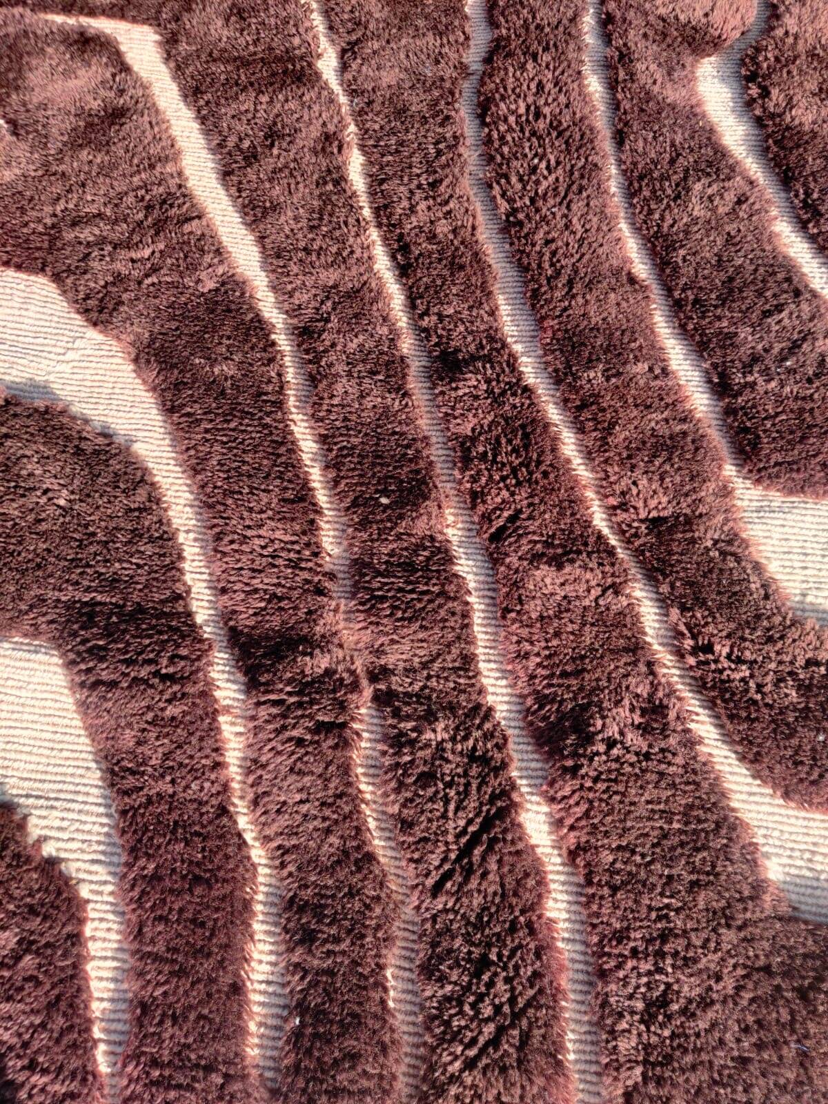 Mrirt rug 300x200 cm – Thick premium wool, abstract chocolate pattern