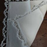 Set of four linen napkins with bobbin lace 31 X 32 cm