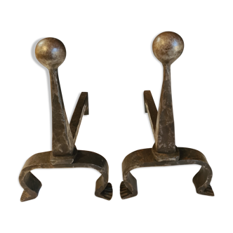 Pair of chenet design 50