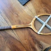 Ancienne raquette de tennis Donnay