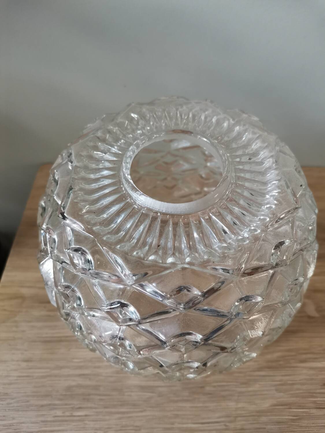 Vintage molded glass ball lamp globe faceted diamond portable suspension