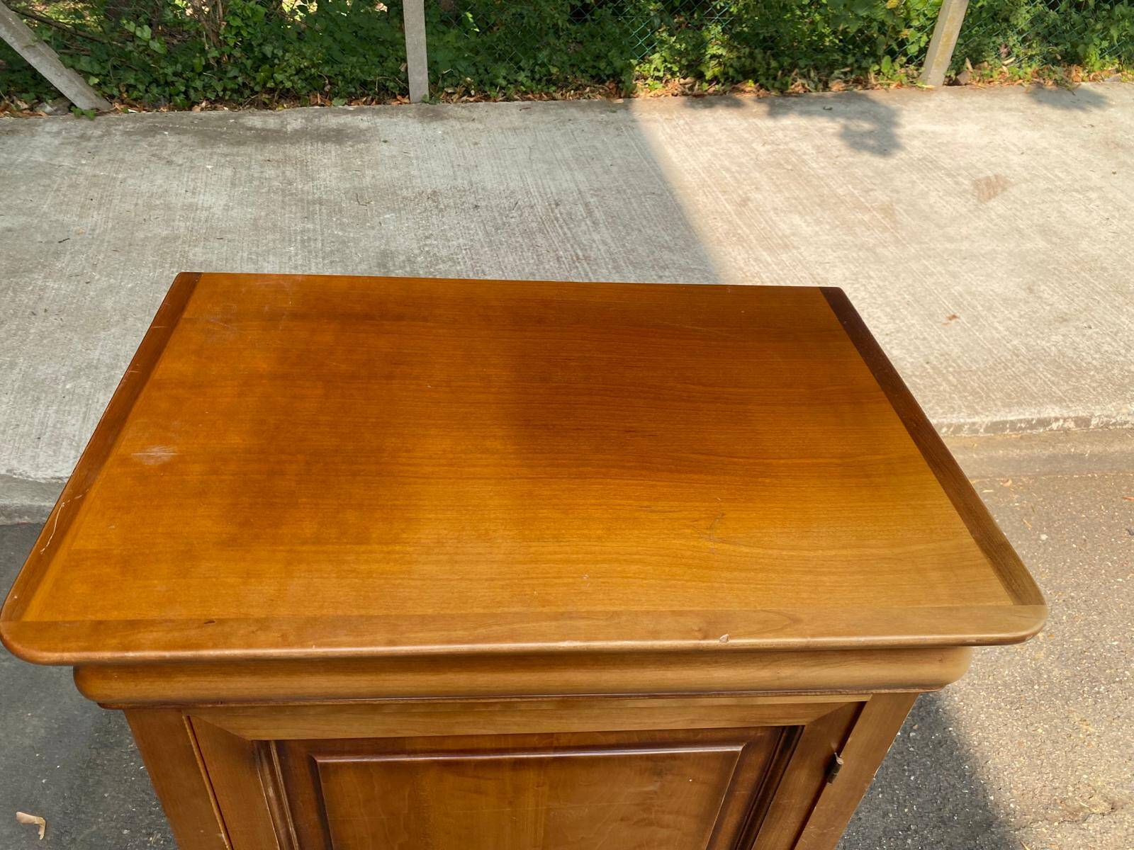 Louis Philippe solid wood Hi-Fi furniture - bar cabinet