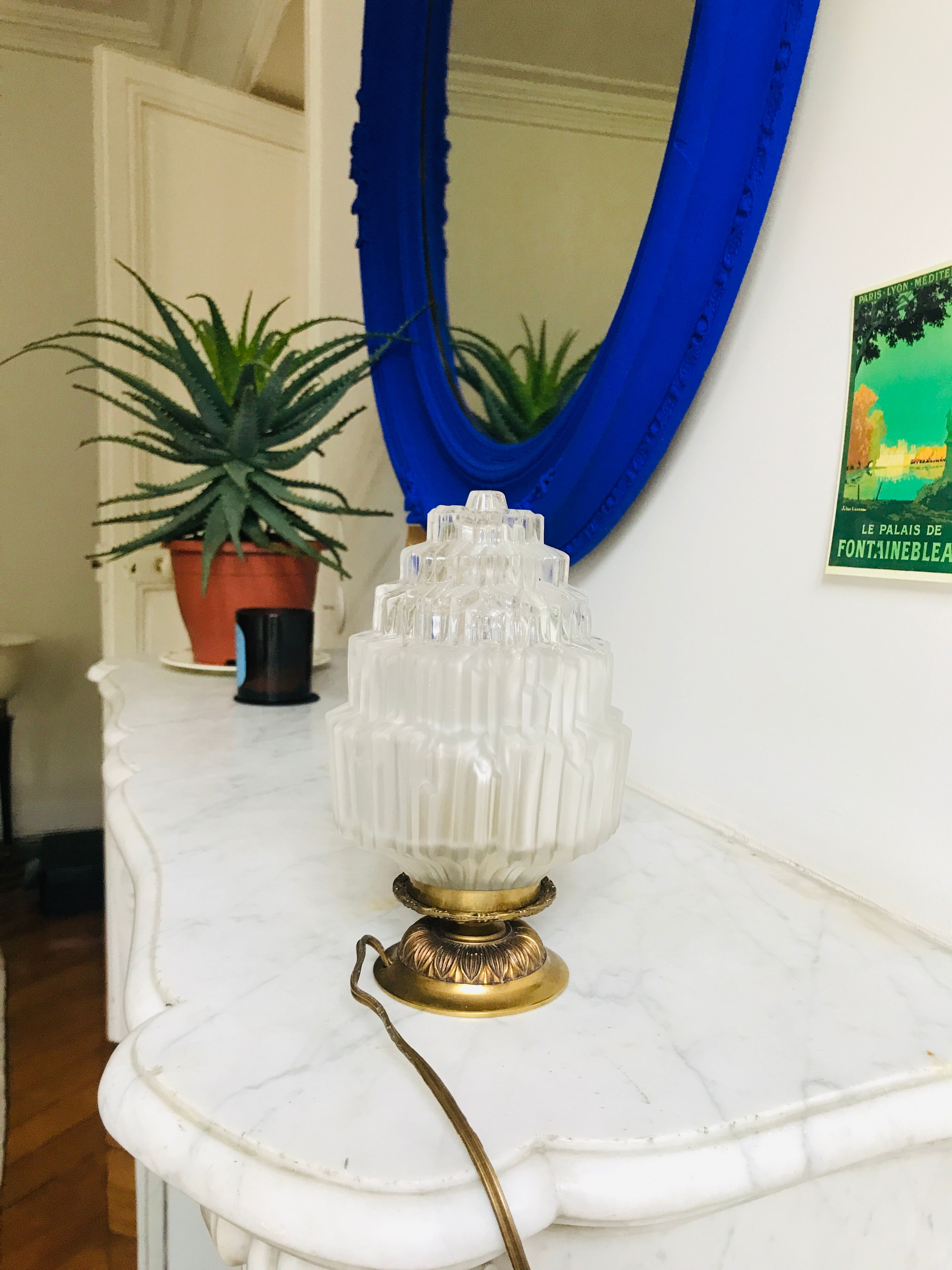 Table lamp- globe Art Deco skyscraper