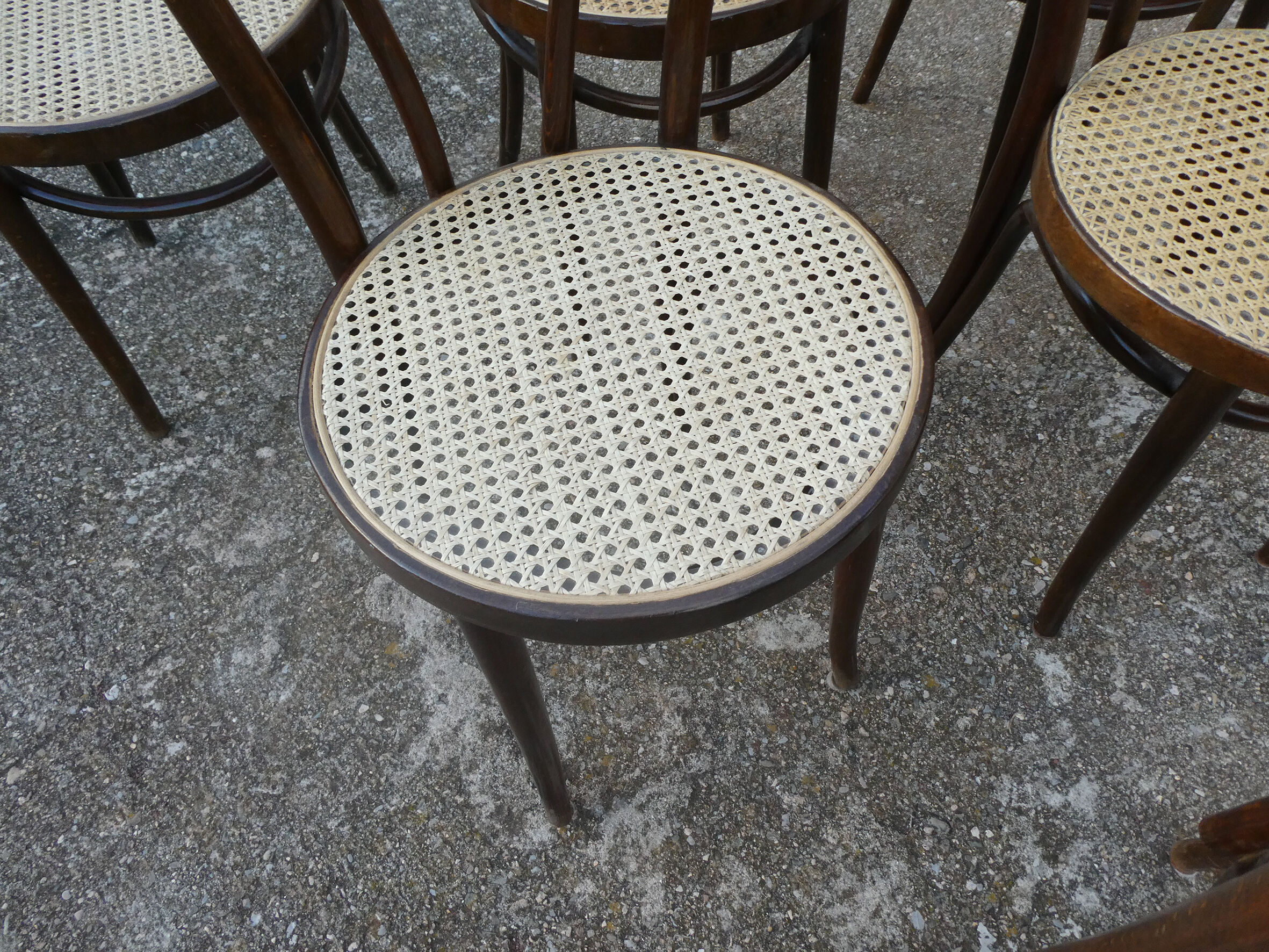 Set of 6 bistro chairs canned in curved wood N°18