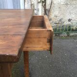 Farm table