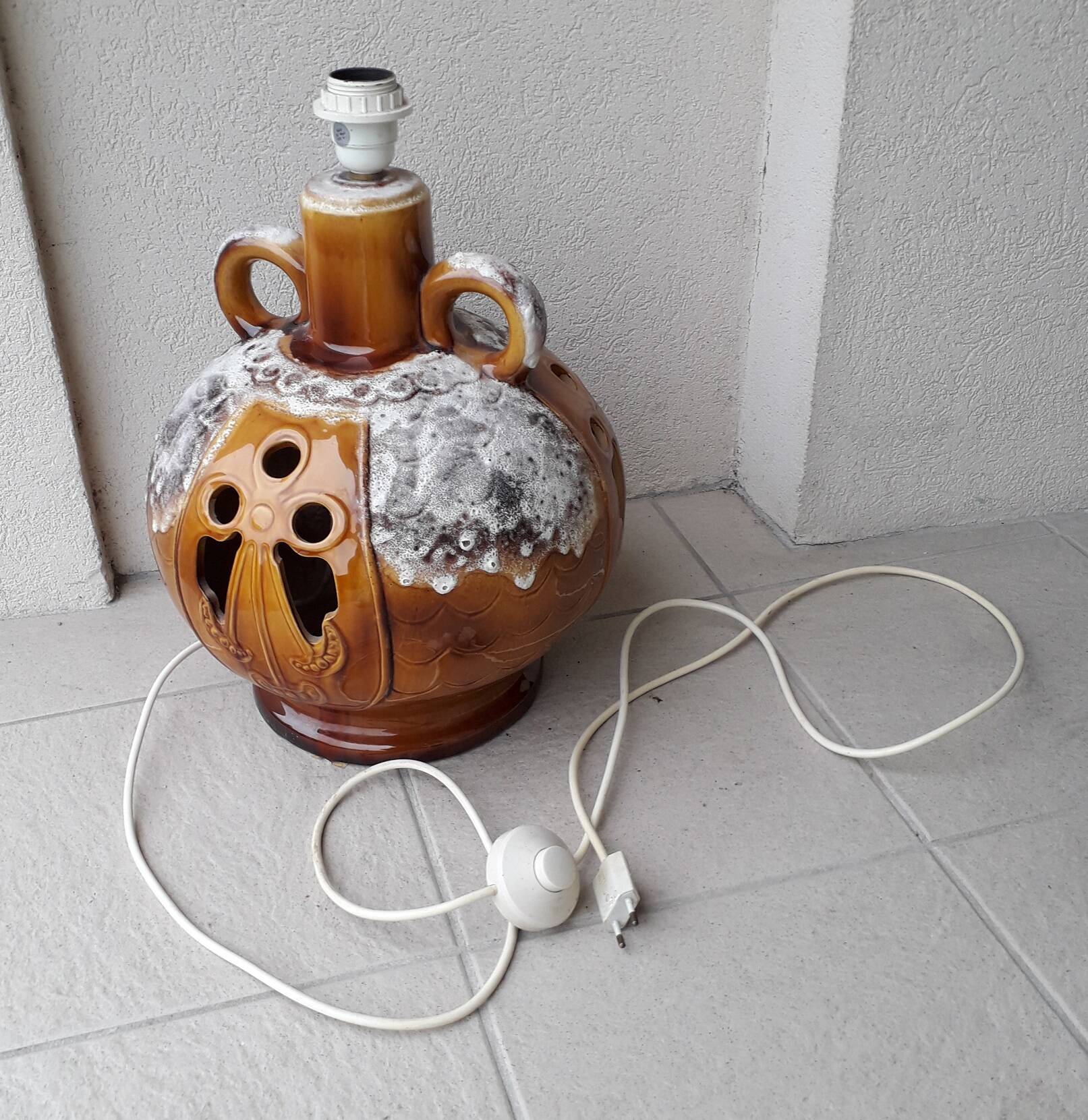 Pied de lampe en céramique
