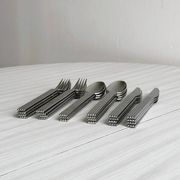 Set de 18 couverts IKEA made in Korea