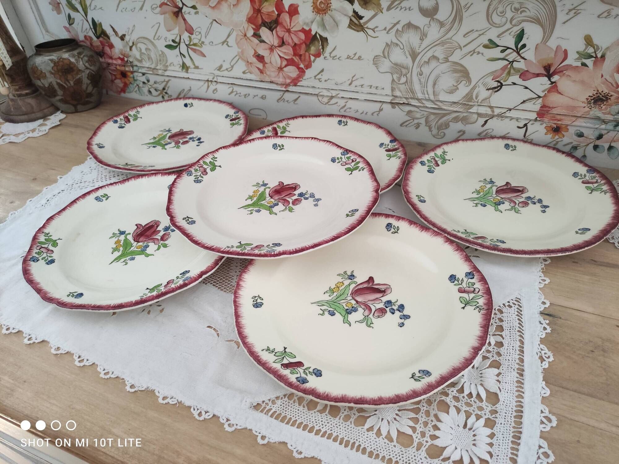 Set of 6 flat plates Gien France Lorraine model