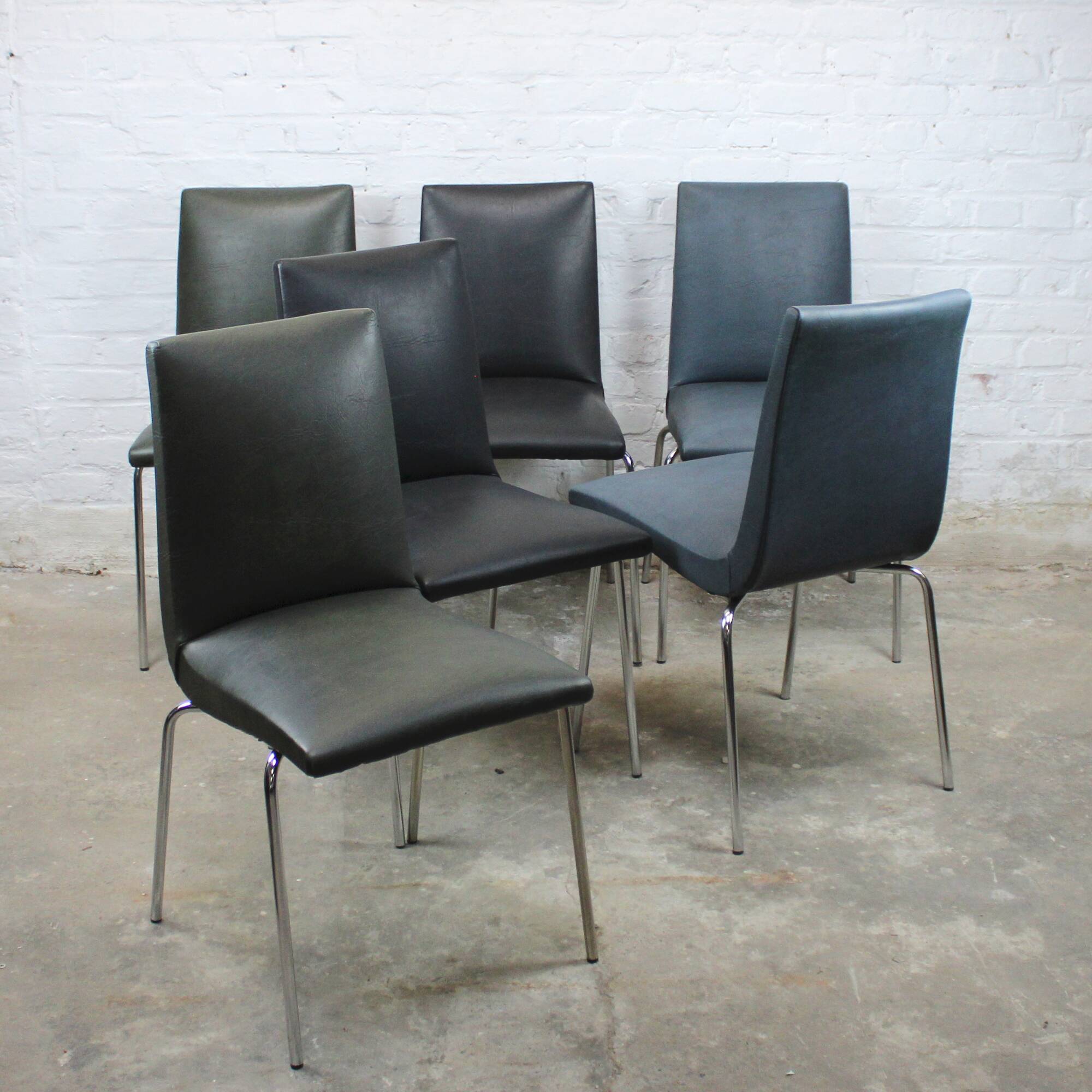 Set of 6 Robert chairs by Pierre Guariche for Meurop 1960s