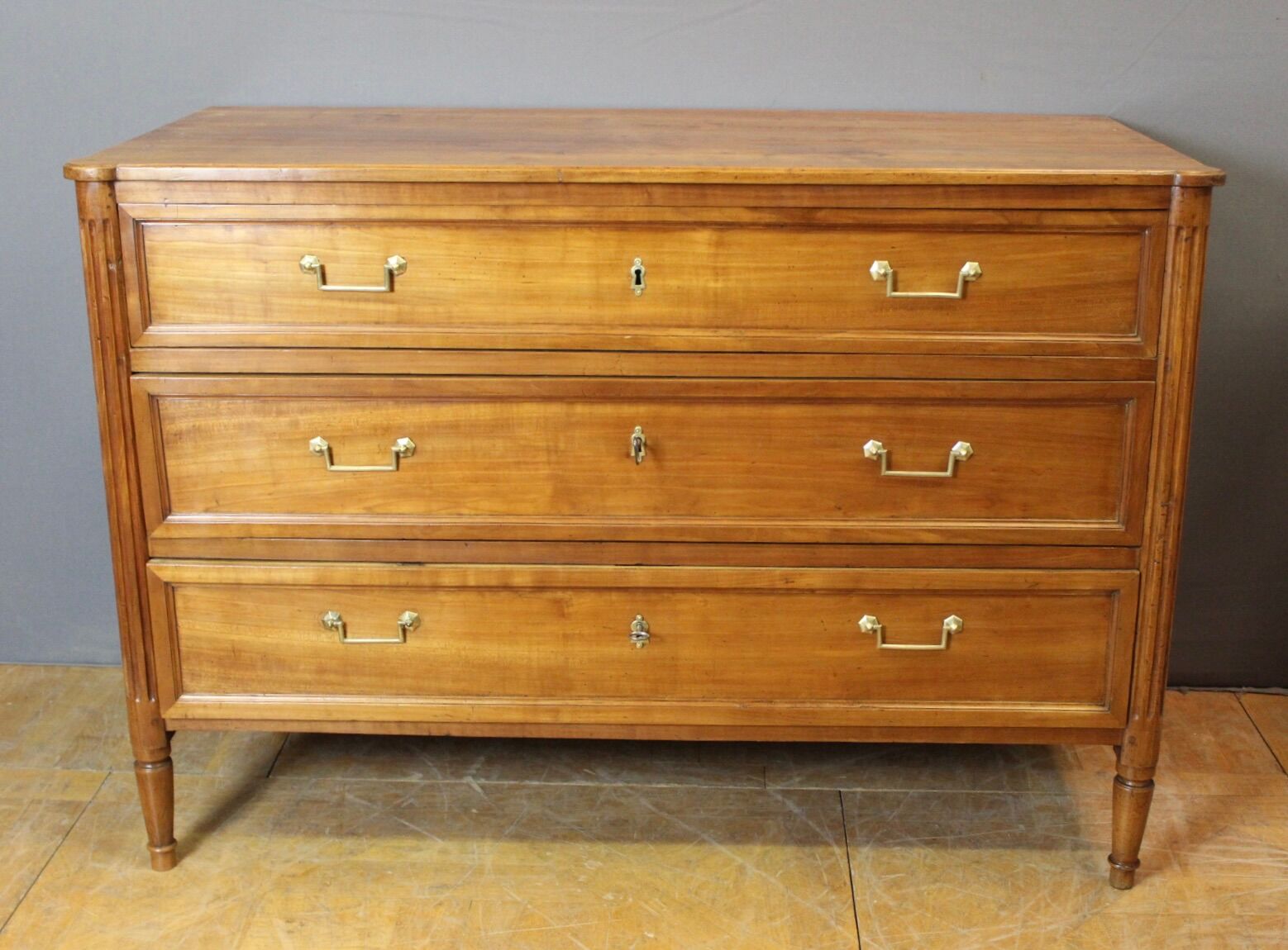 Commode Louis XVI en Merisier Fin XVIIIe