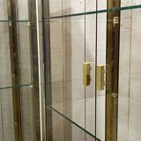 Paire de vitrines d'exposition en chrome doré et verre fumé - années 80