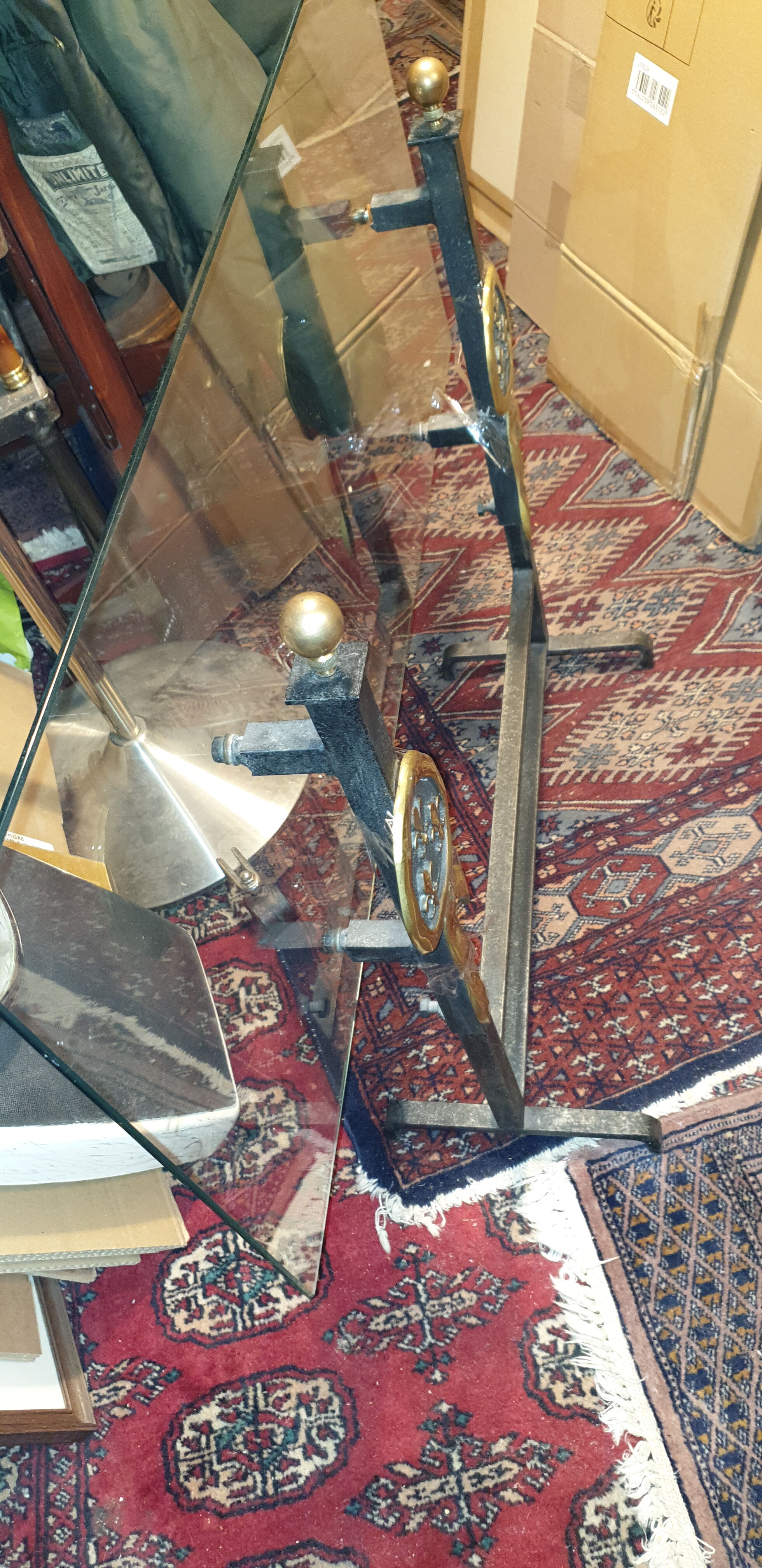 Fire shield bronze fleurs-de-lis