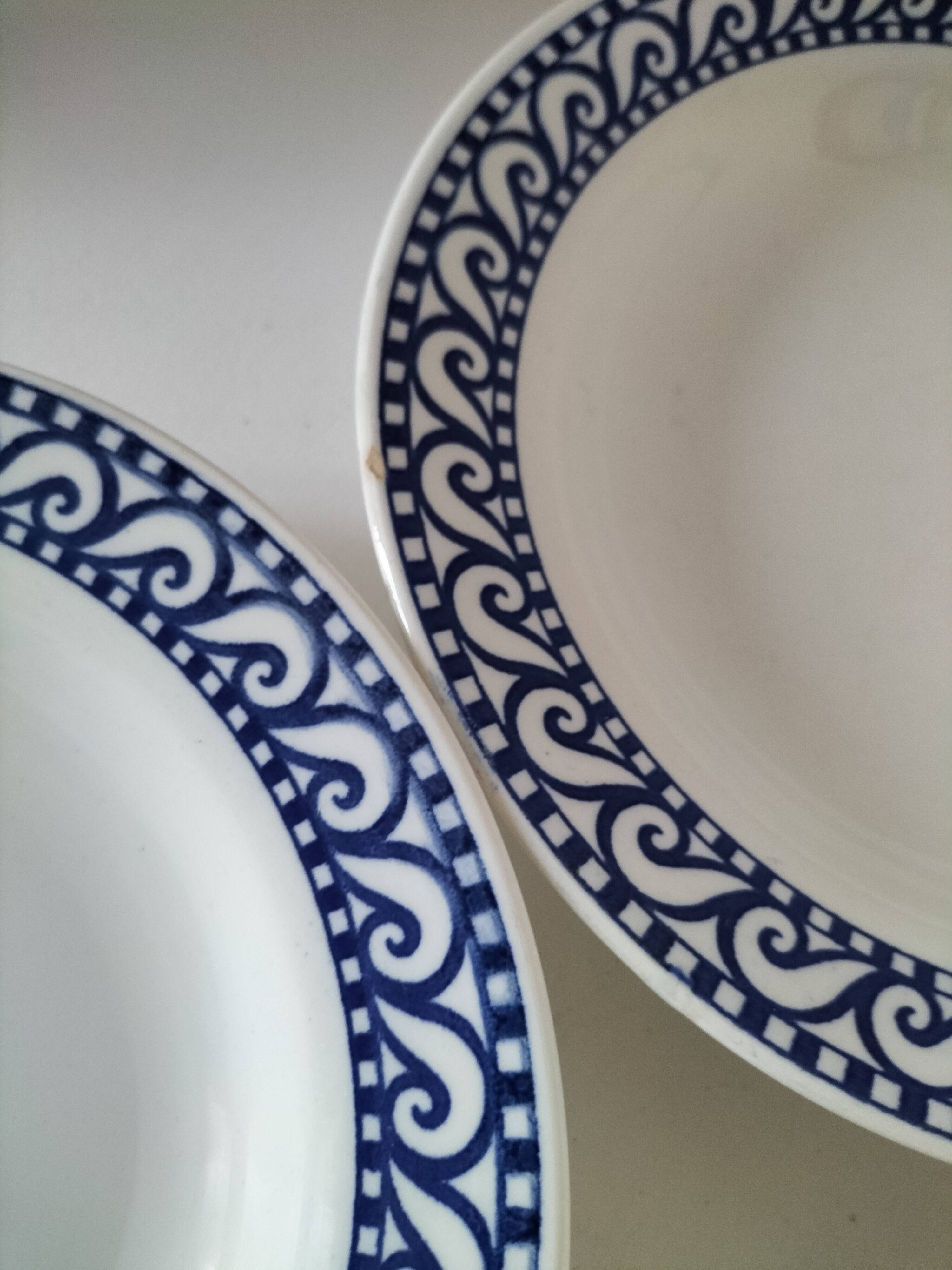 Set of 4 vintage navy blue soup plates