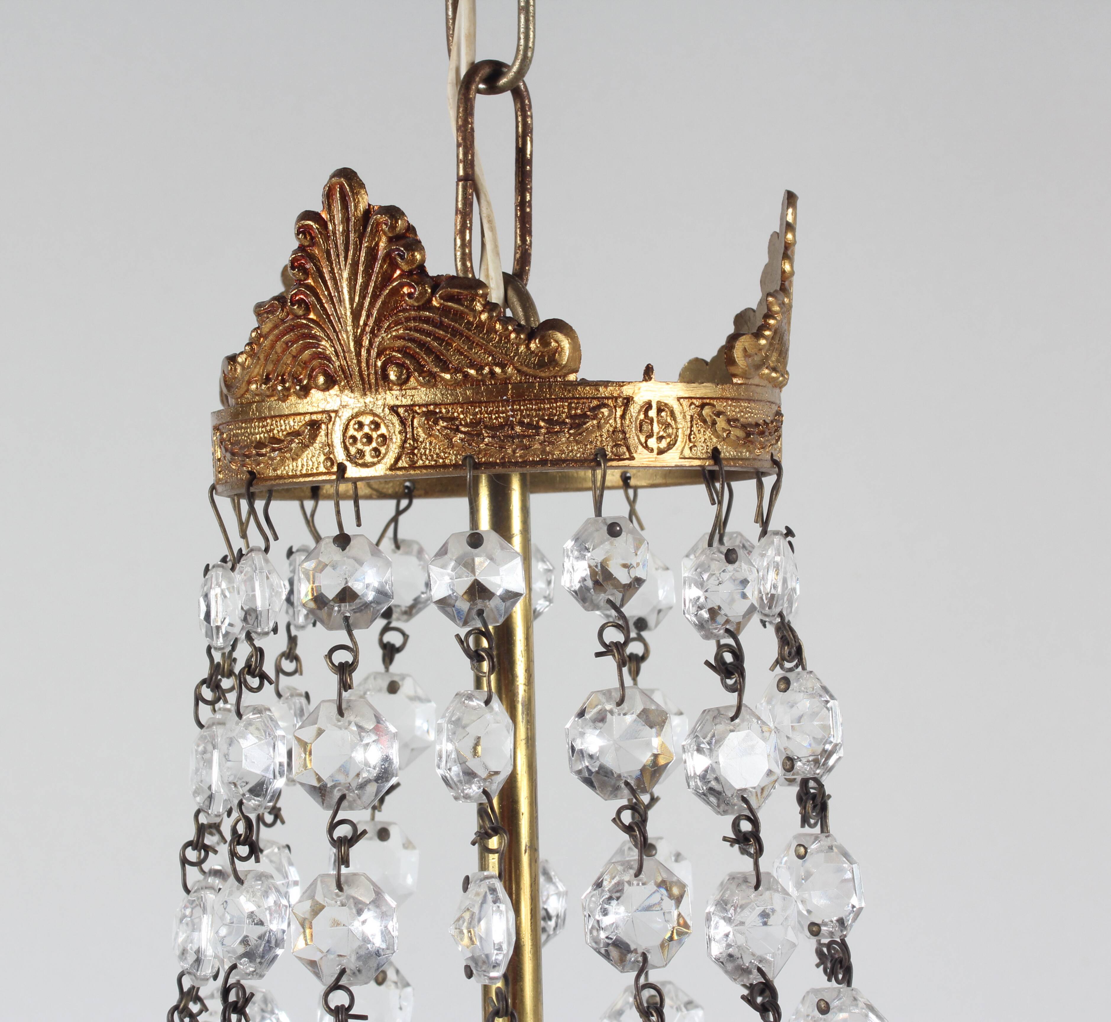 Hot air balloon chandelier with tassels