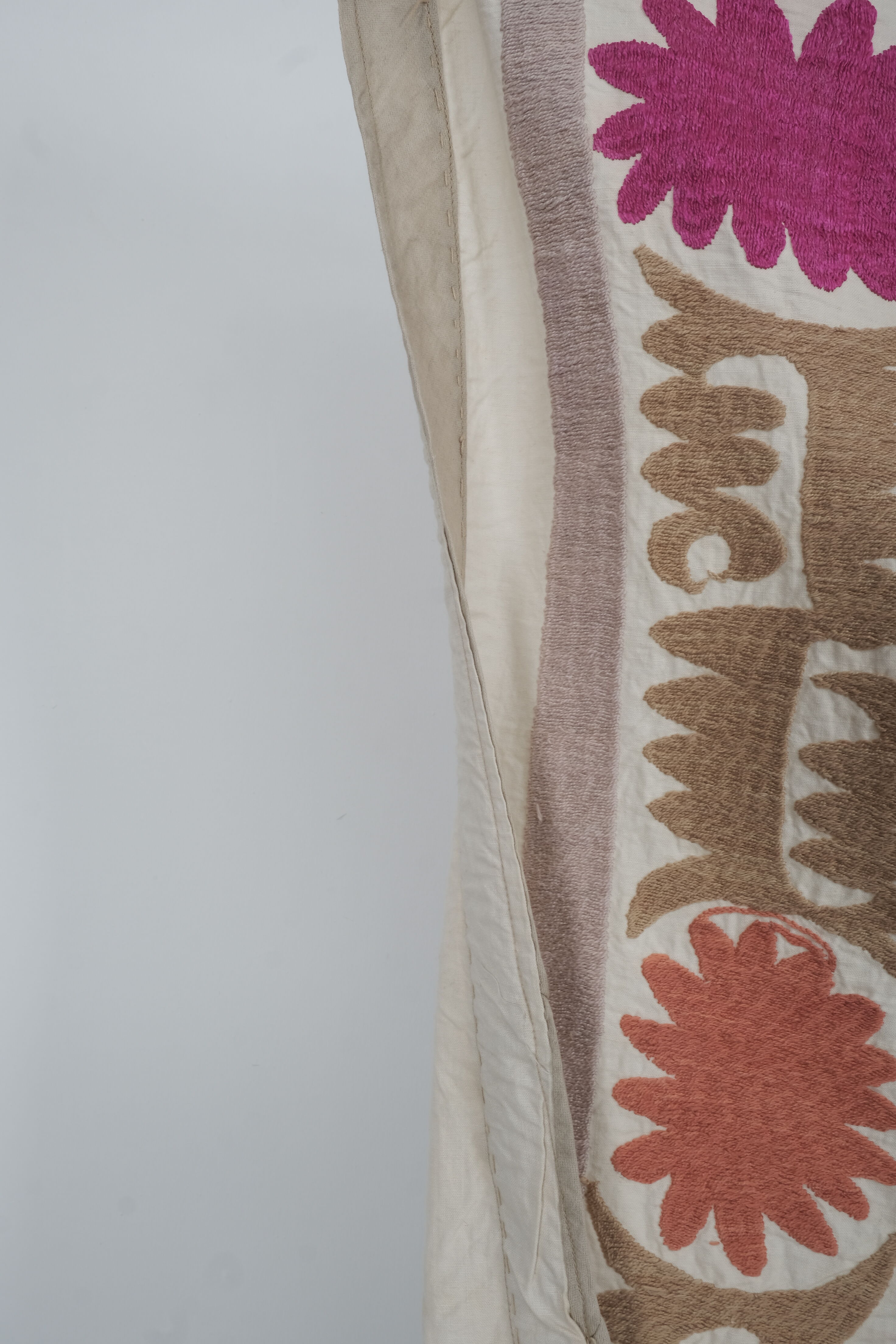 Vintage Suzani Pastel Tablecloth - Uzbek Embroidery Wall Hanging Decor