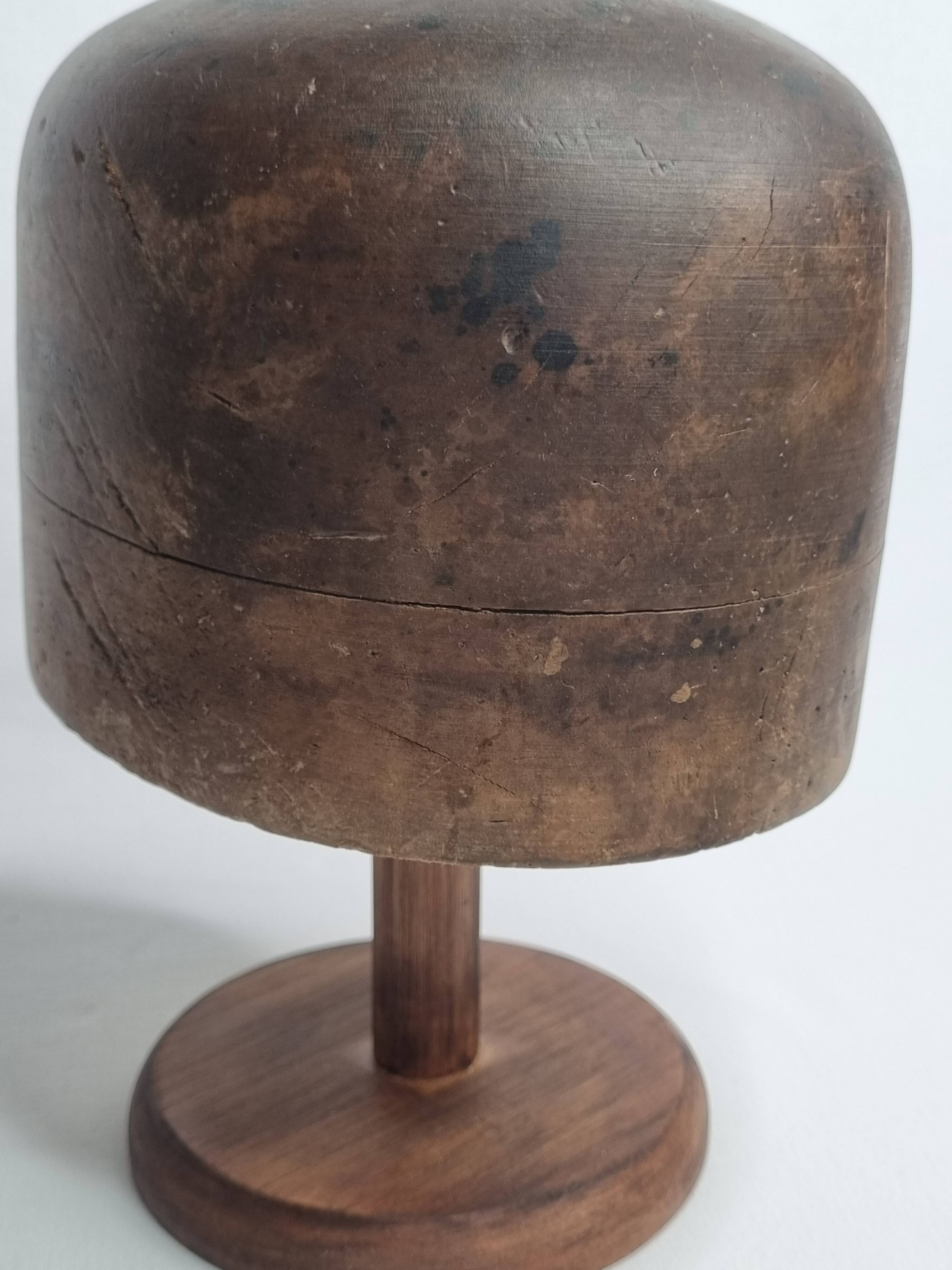 Standing wooden hat shape, 1900