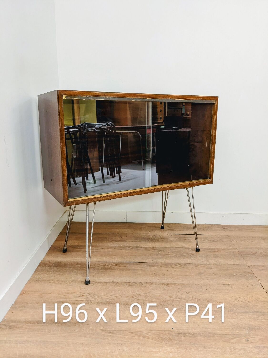 Buffet vintage en bois meuble vinyle vitrine